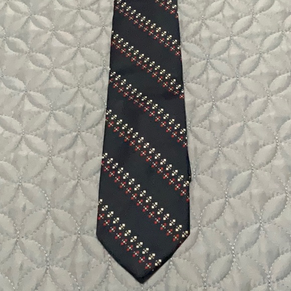 Cornell of California men’s tie. Dark blue with red/white. 100% polyester. 3” - Picture 1 of 3